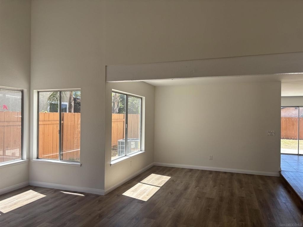 8703 Octans St - Photo 8