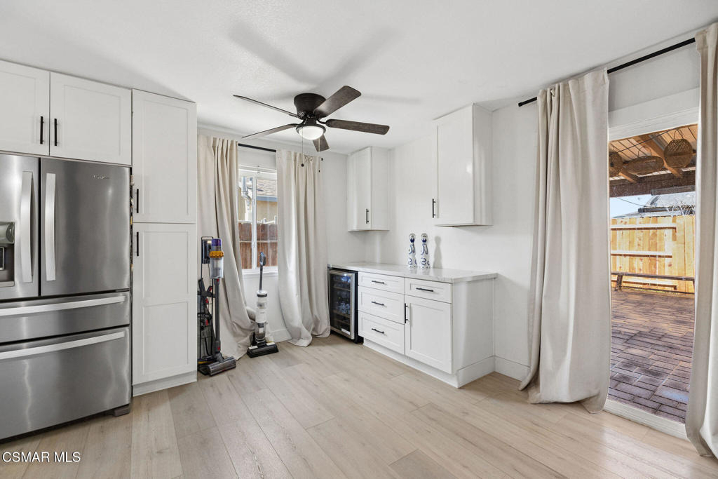 2301 Mono Street - Photo 7