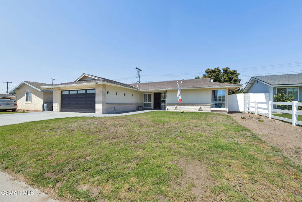 2301 Mono Street - Photo 0