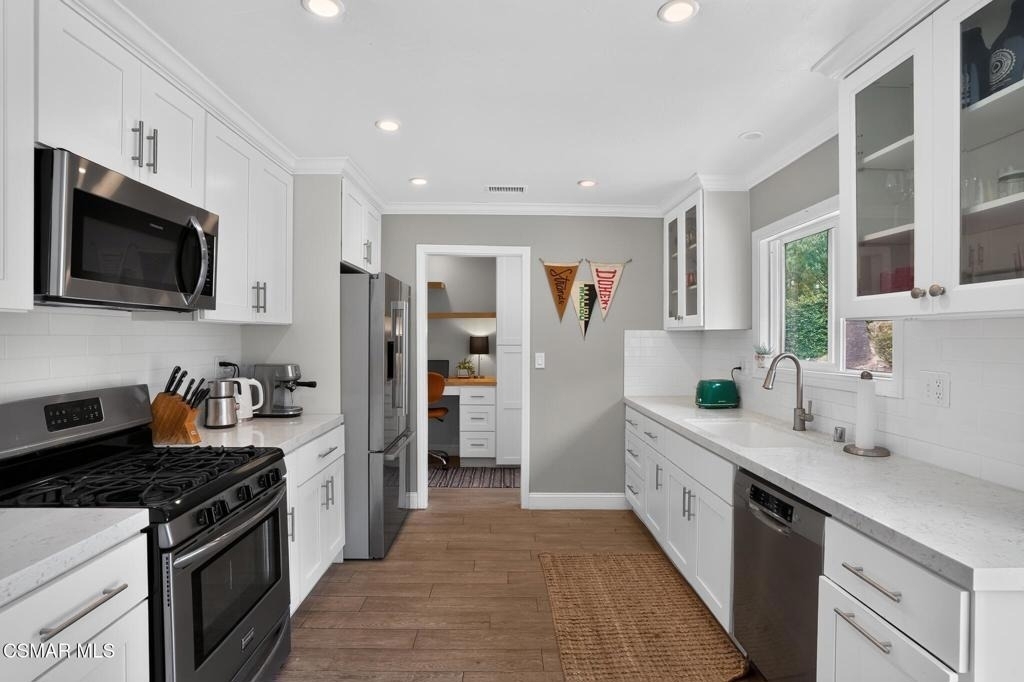 25031 Adelanto Drive - Photo 6