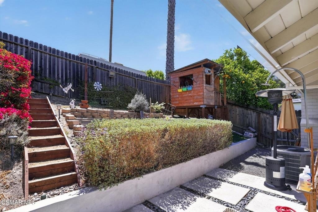 25031 Adelanto Drive - Photo 18