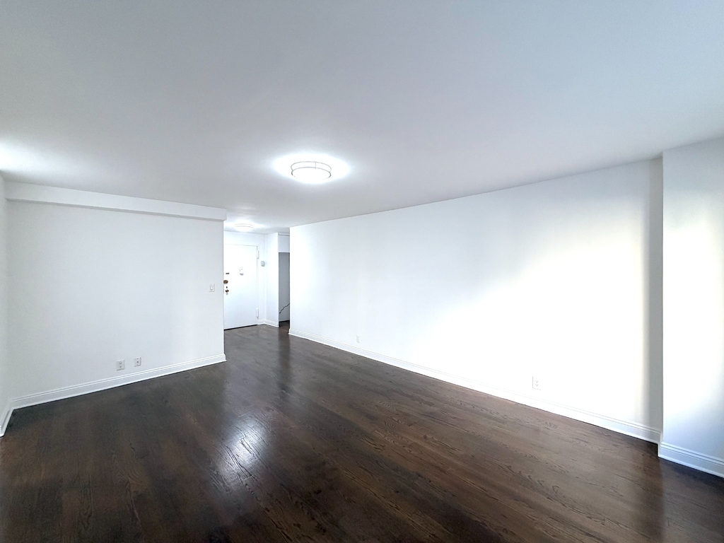 East 56th Street - Photo 0