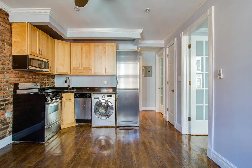 68 Clinton Street - Photo 0