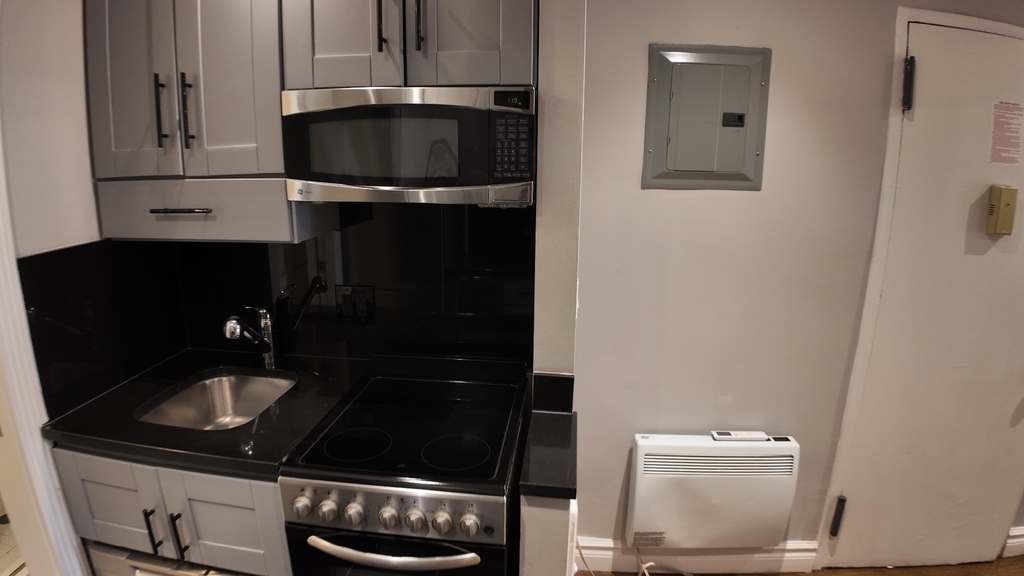West 53rd Street - Photo 6