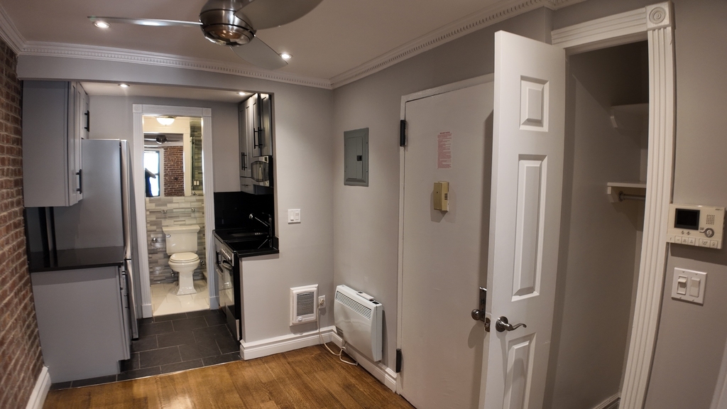 West 53rd Street - Photo 4