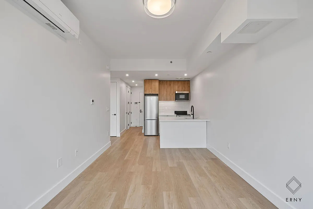 80 Linden Blvd - Photo 1