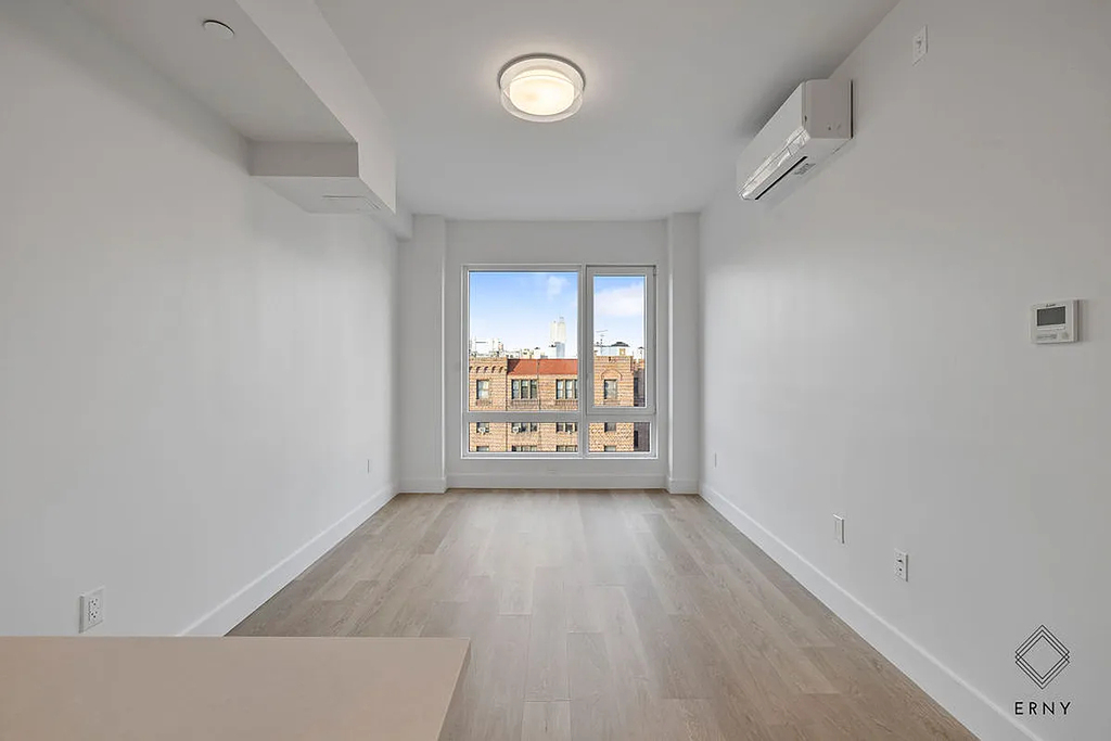 80 Linden Blvd - Photo 4