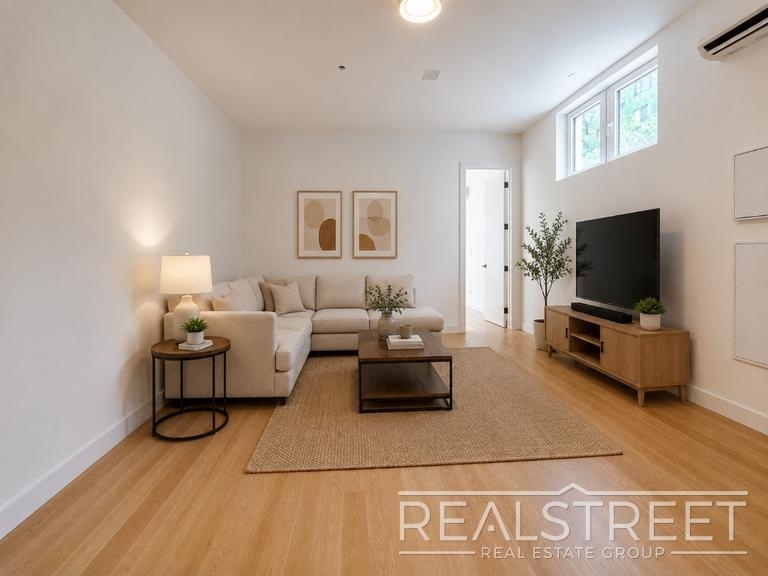 729 Rogers Avenue - Photo 0