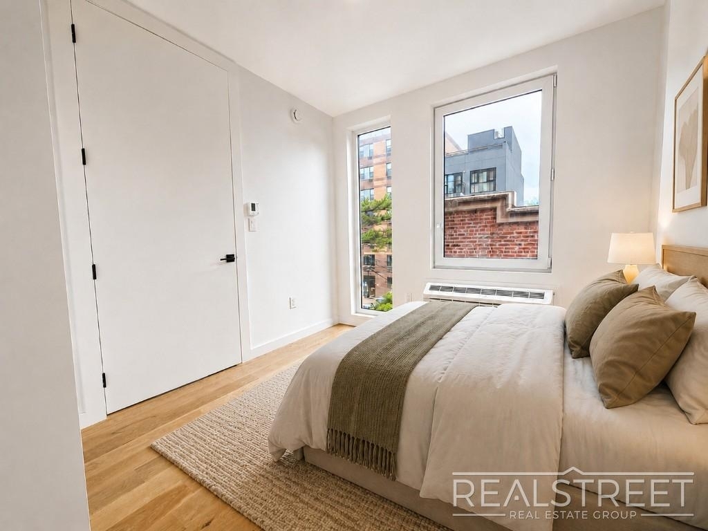 962 Bushwick Avenue - Photo 3