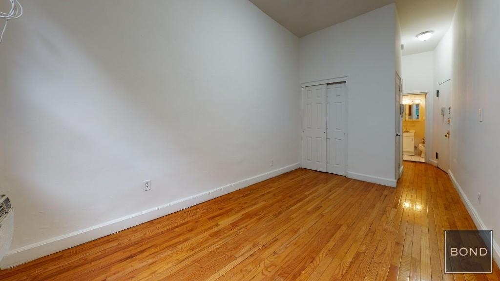 East 90th Street - Photo 1