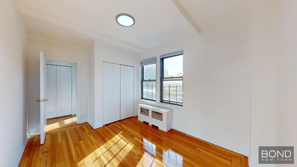 East 38th Street - Photo 7