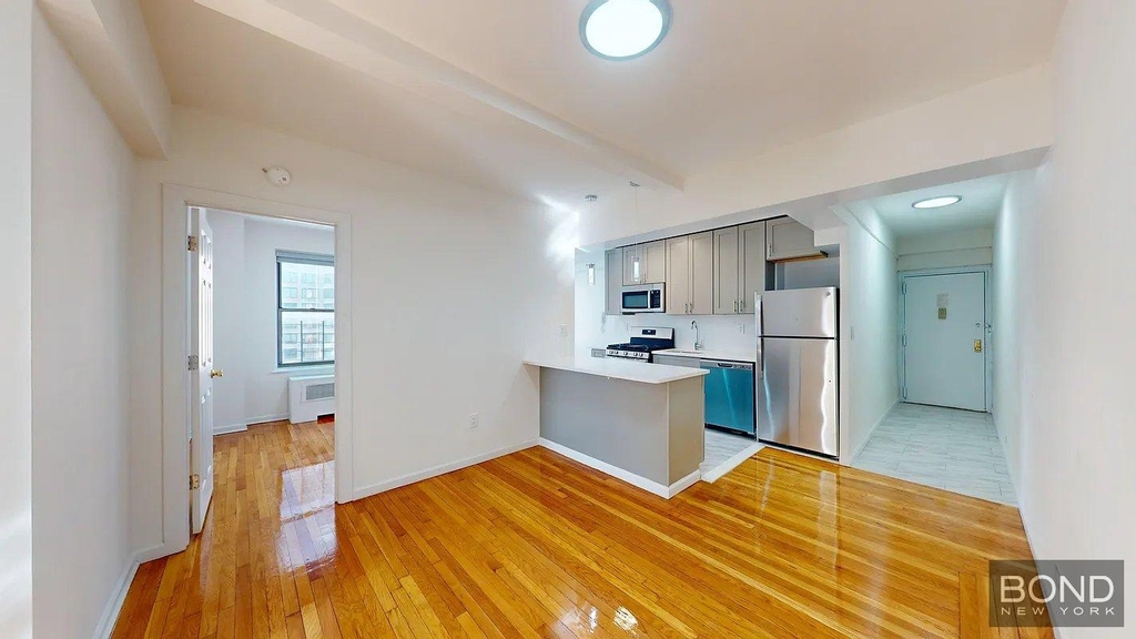 East 38th Street - Photo 2