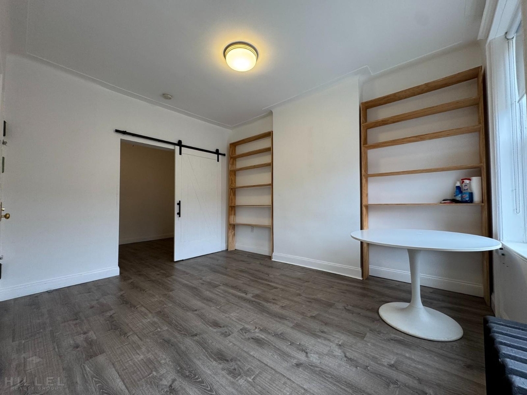 56-56 Myrtle Avenue - Photo 2