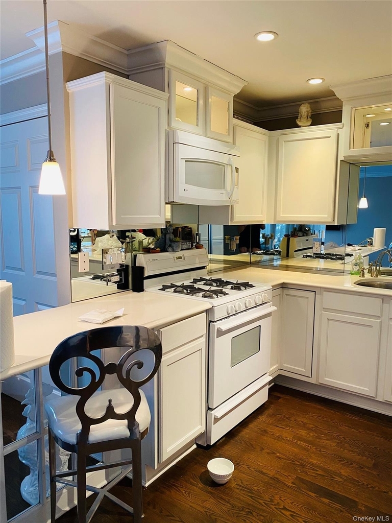1011 Madeira Boulevard - Photo 4