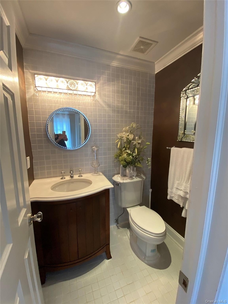1011 Madeira Boulevard - Photo 10