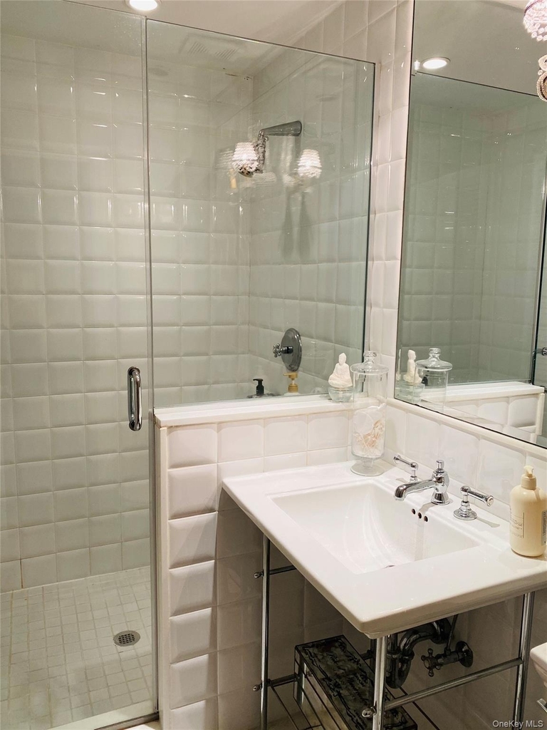 1011 Madeira Boulevard - Photo 5