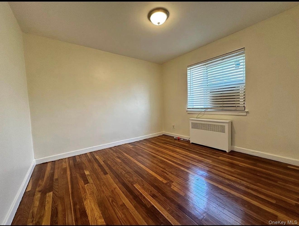 255-06 73rd Avenue - Photo 12
