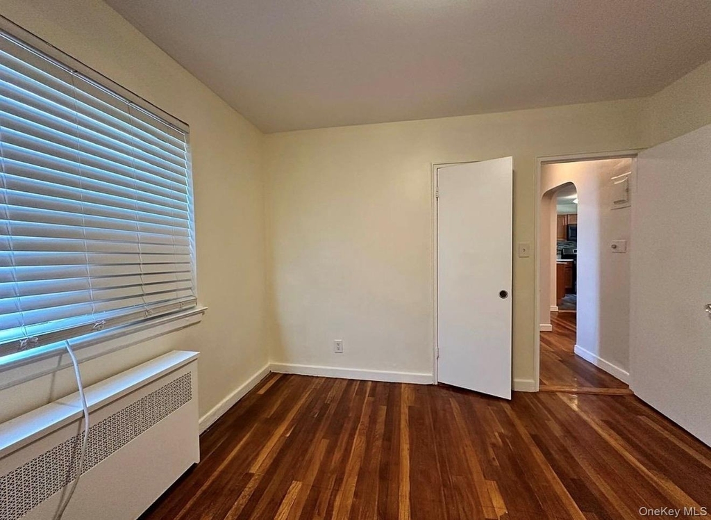 255-06 73rd Avenue - Photo 13