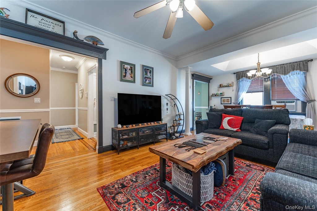 185 Atlantic Ave - Photo 1
