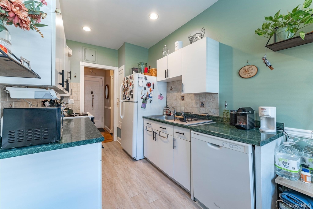 185 Atlantic Ave - Photo 5