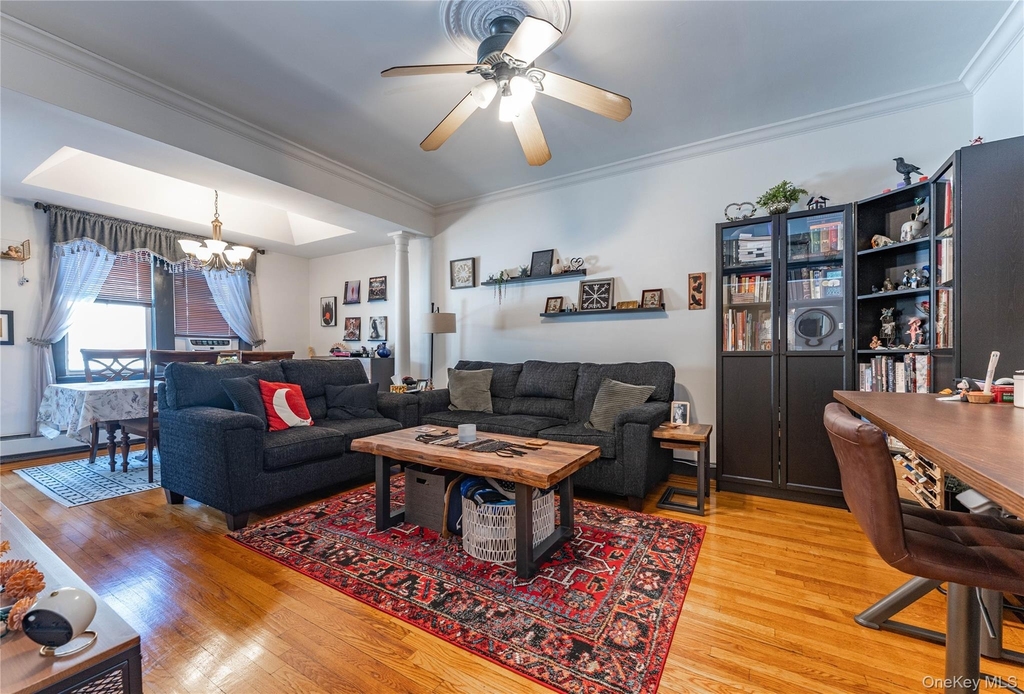 185 Atlantic Ave - Photo 2