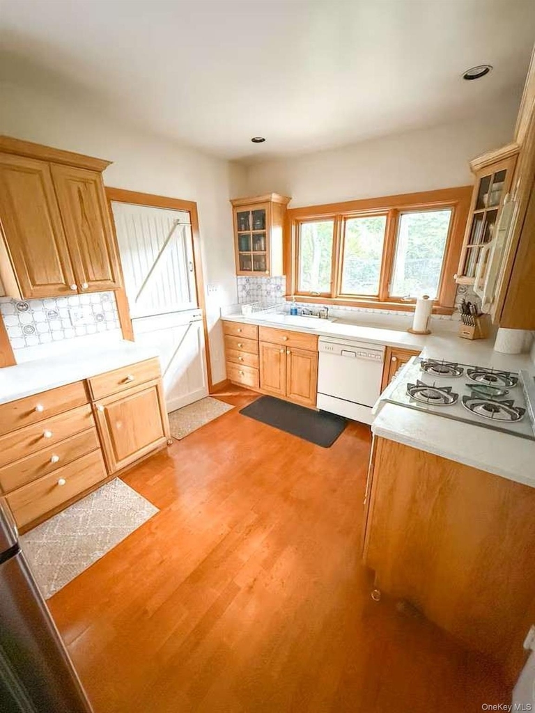 49 Oakwood Road - Photo 9