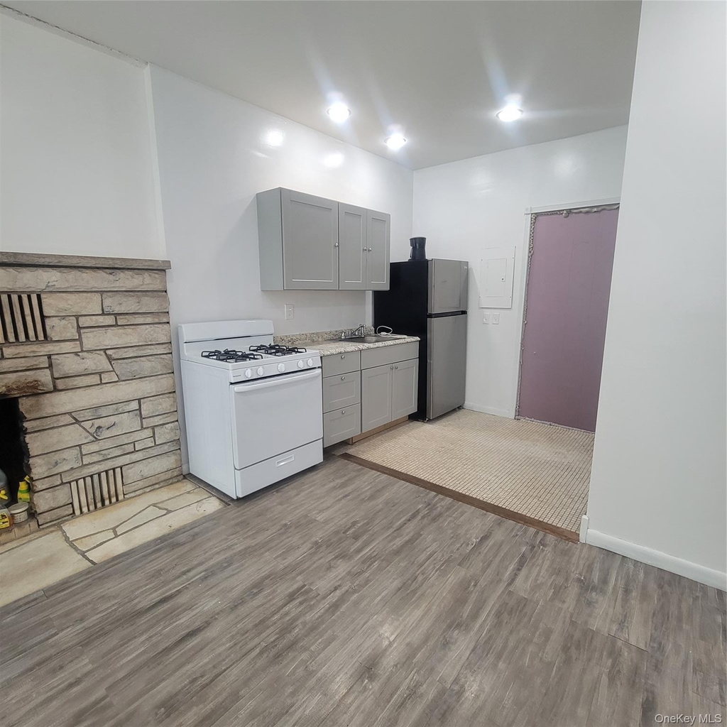 11 Washington Avenue - Photo 9