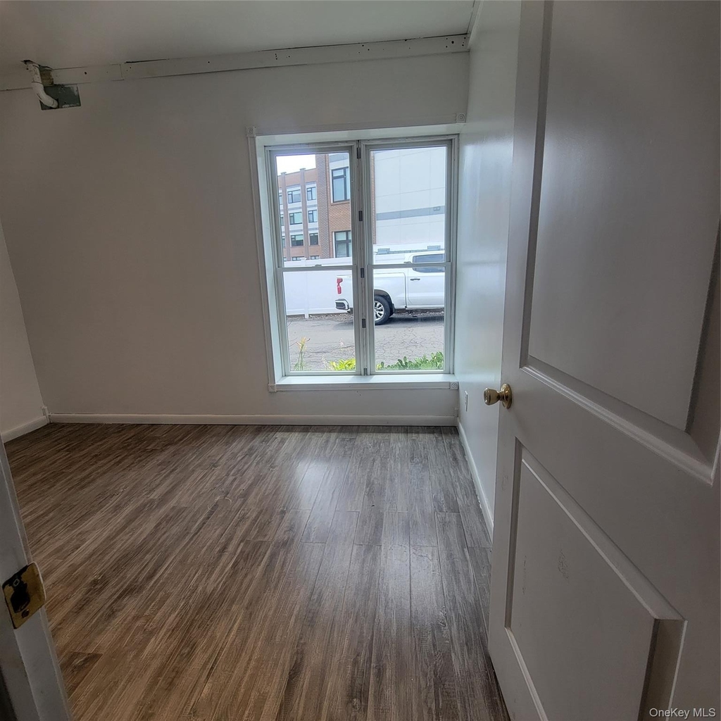 11 Washington Avenue - Photo 4