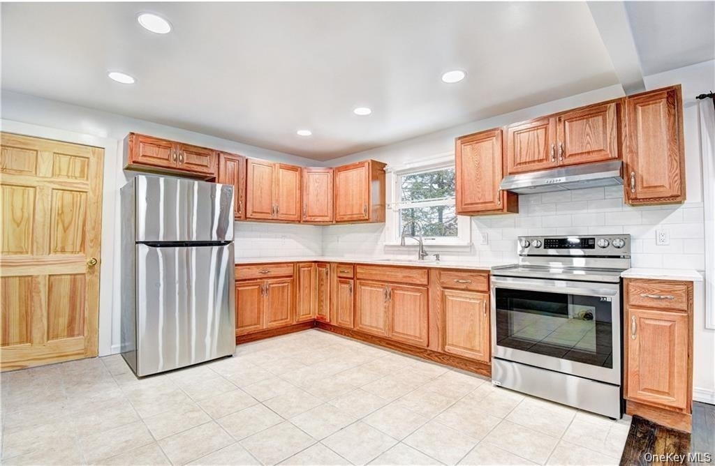 19 Lake Avenue - Photo 1