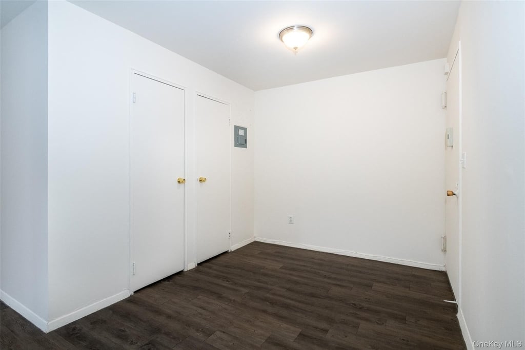 7 Lake Street - Photo 4
