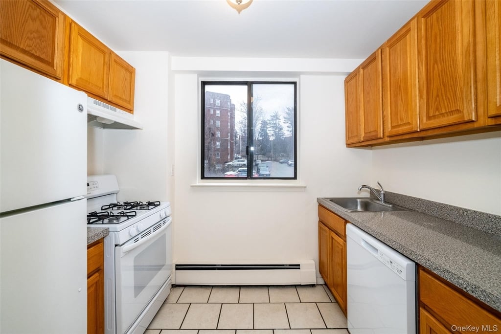 7 Lake Street - Photo 11