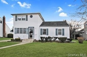 23 Jamaica Avenue - Photo 0