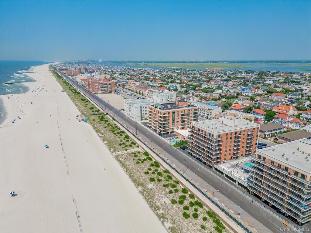 230 W Broadway - Photo 33