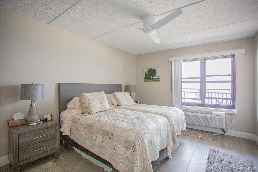 230 W Broadway - Photo 19