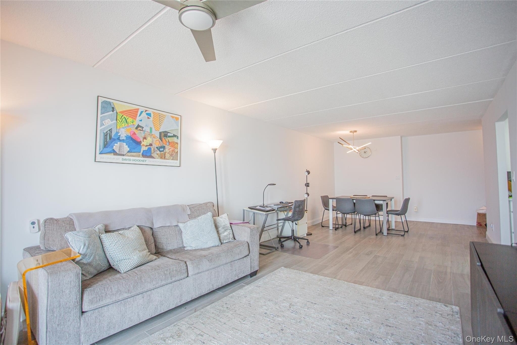 230 W Broadway - Photo 6