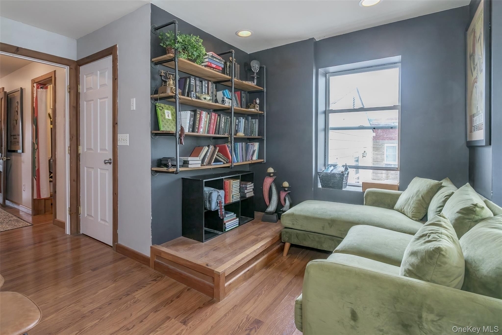 31 Main - Photo 15