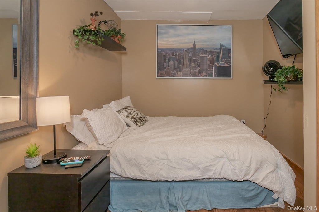 31 Main - Photo 16