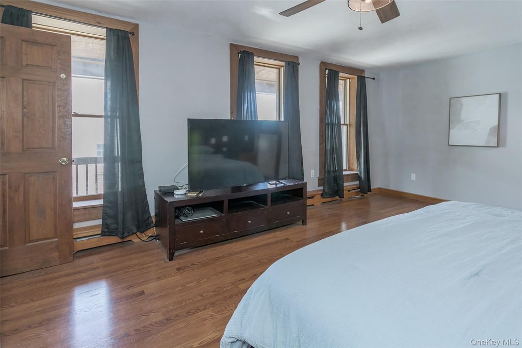 31 Main - Photo 11