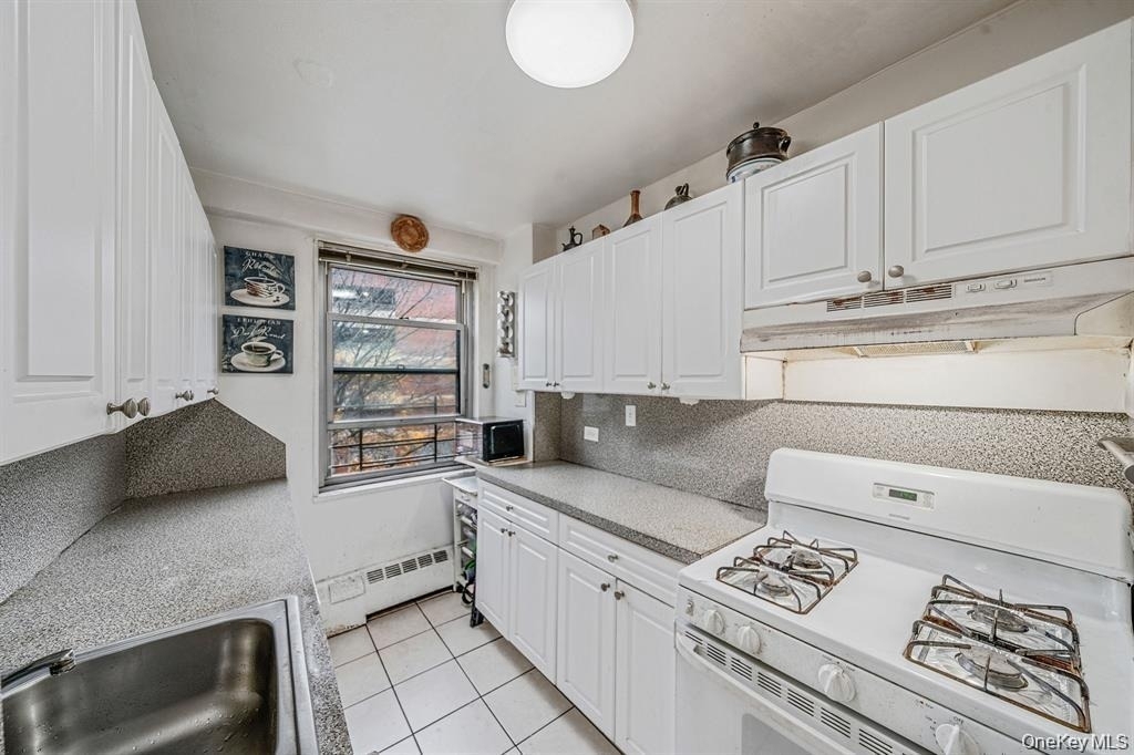 61-25 97th St - Photo 10