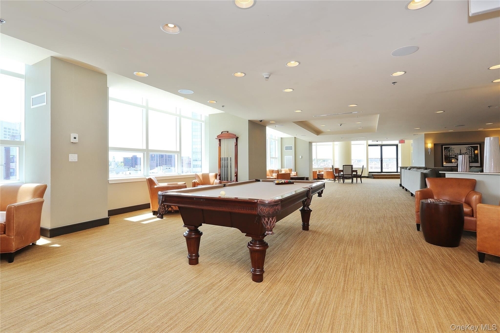 1 Renaissance Square - Photo 26