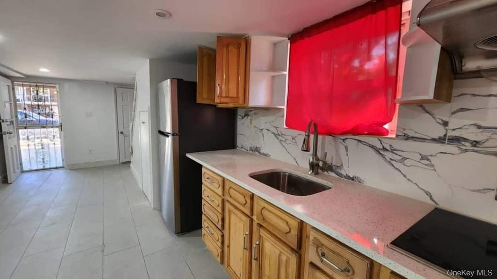119-18 14th Avenue - Photo 1
