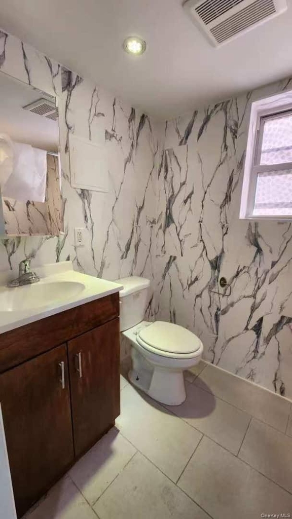 119-18 14th Avenue - Photo 3