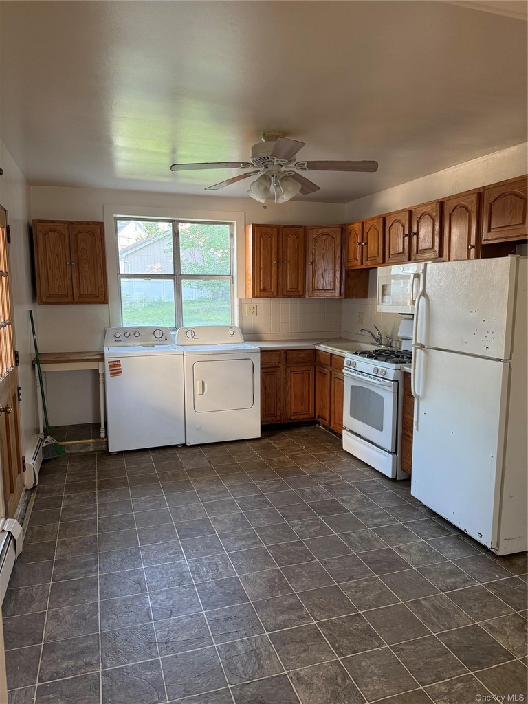 29 Spring Street - Photo 2
