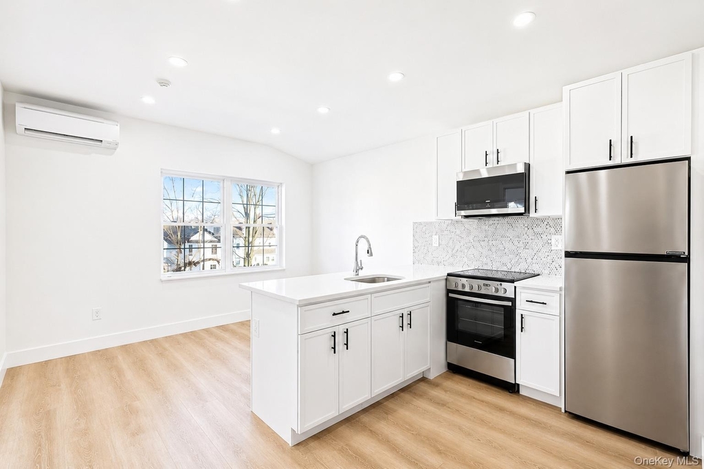 9 Lagrange Avenue - Photo 0