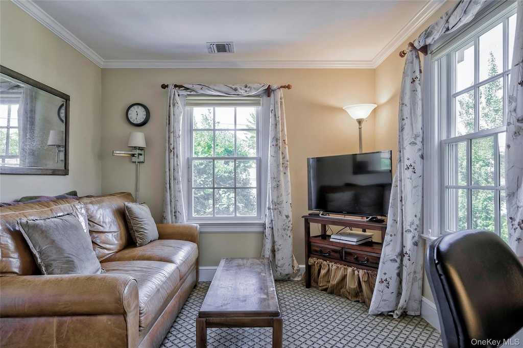 14 Buckingham Place - Photo 33