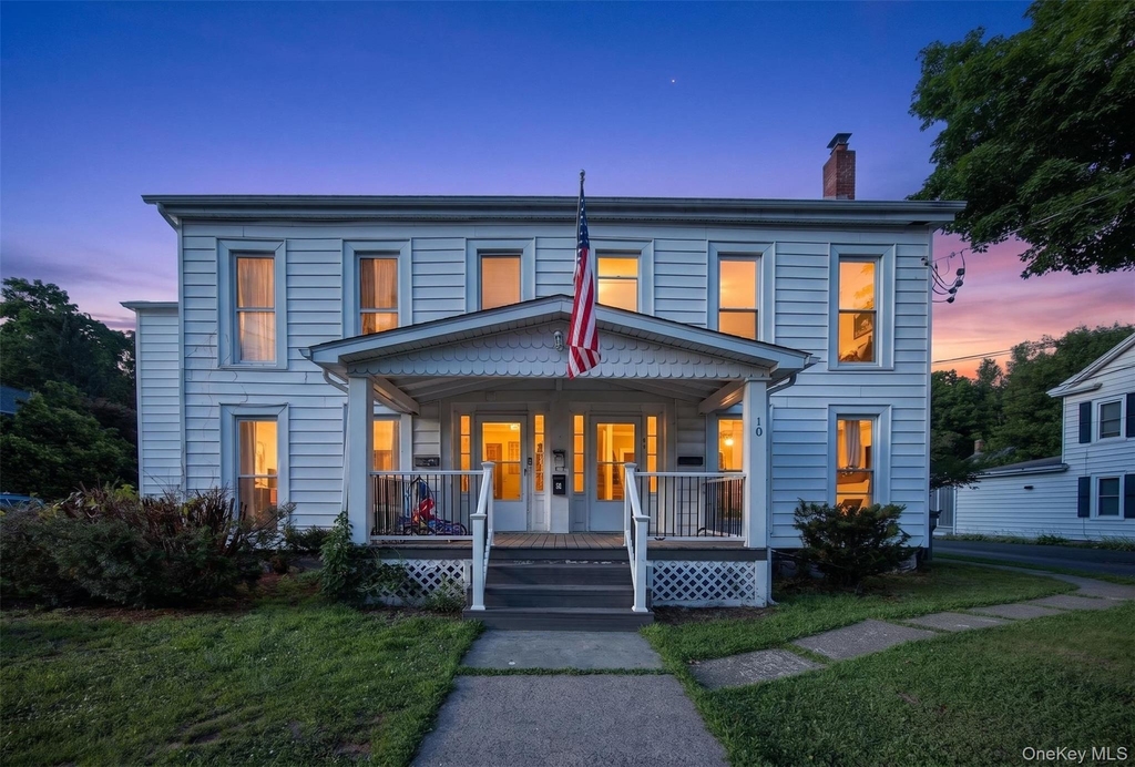 10 Washington Avenue - Photo 0