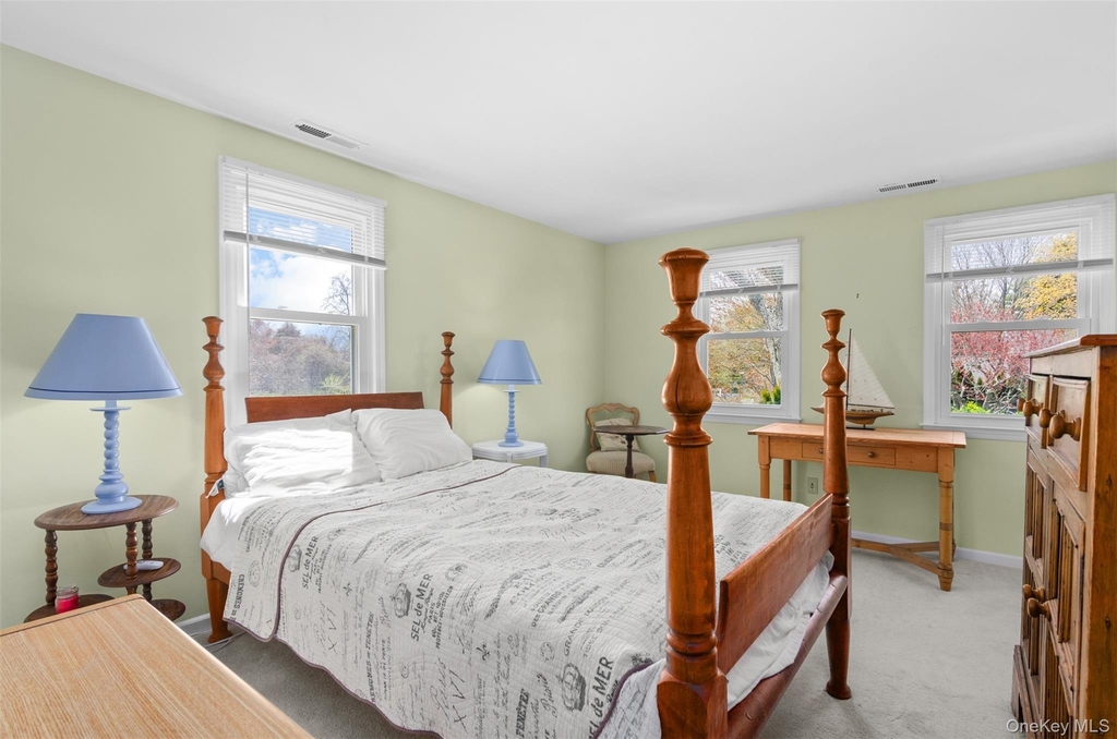 570 Hampton Road - Photo 11