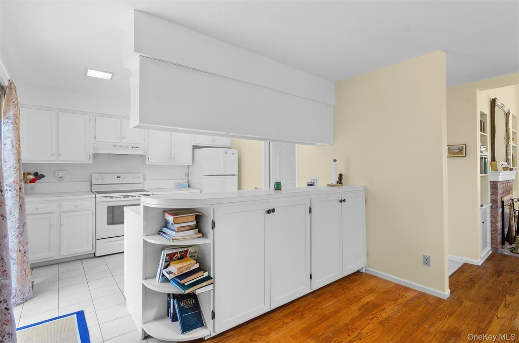 570 Hampton Road - Photo 9