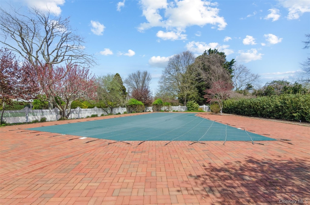 570 Hampton Road - Photo 18