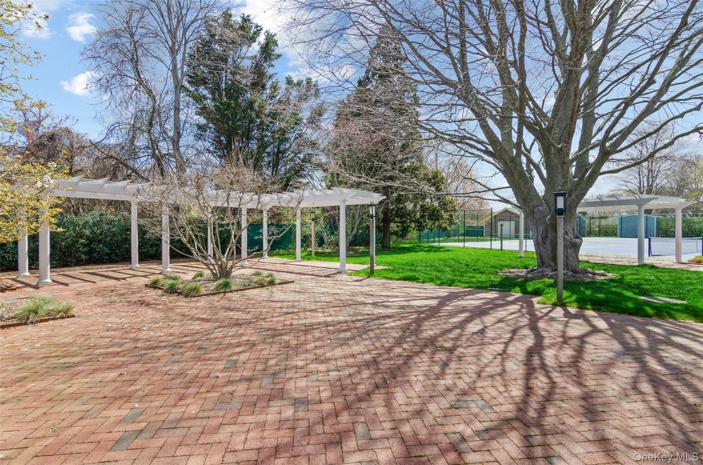 570 Hampton Road - Photo 19